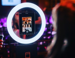 2C4805BA 1460 4FE5 8F7E 9655C8385D6C 1761231729 2 Aura Booth